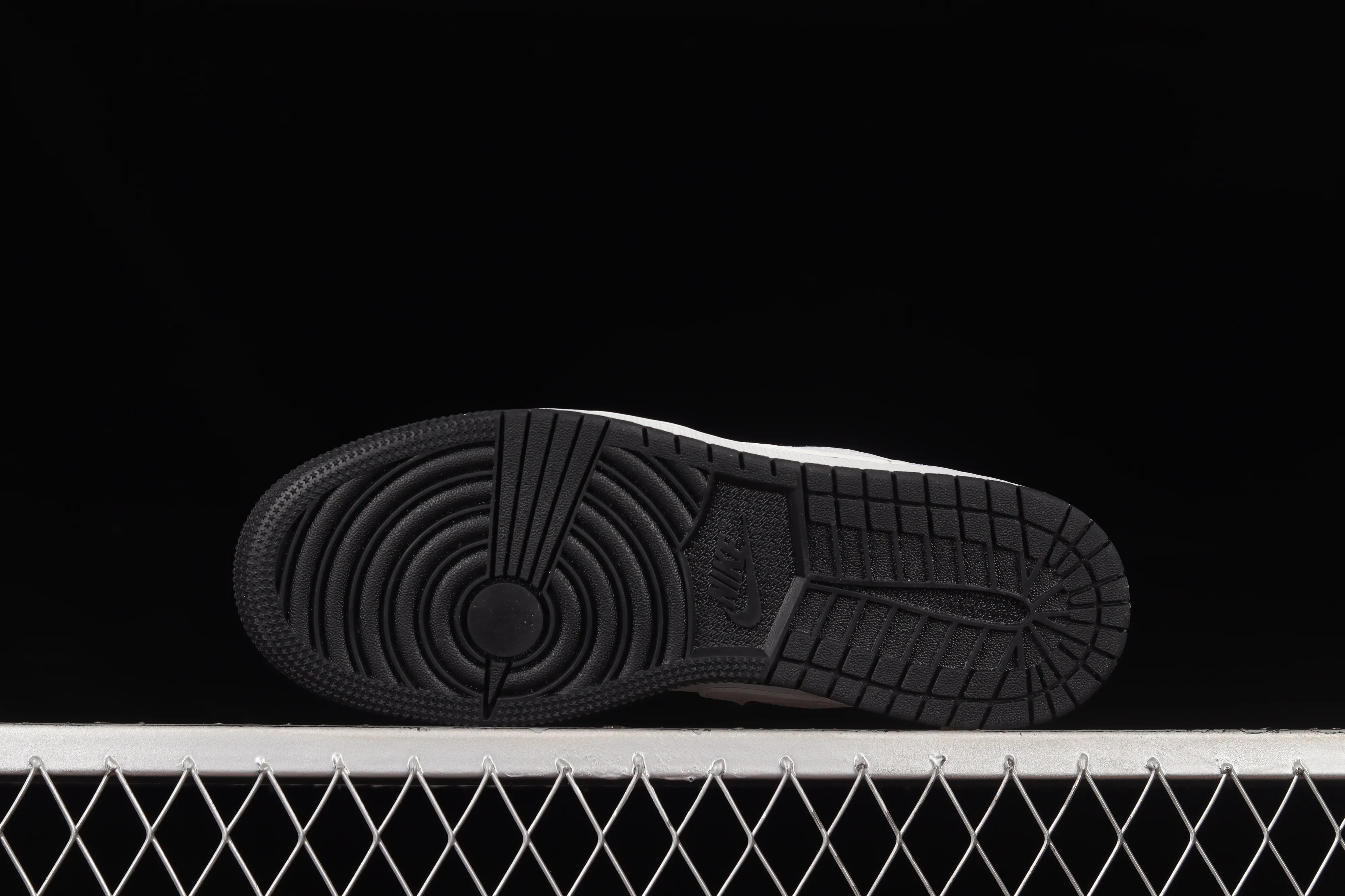 All categories Air Jordan Jordan series basketball shoes Air Jordan 1 Low G version pure original Air Jordan AJ1 Low AJ1 Joe 1 white black red low-top cultural leisure sports basketball shoes 553560-160